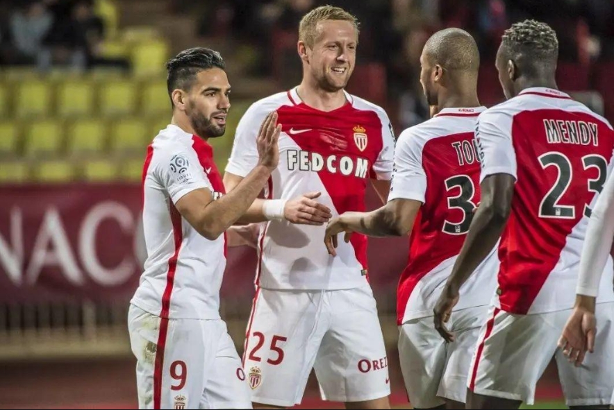 摩纳哥：法甲联赛领头羊，展现强劲实力